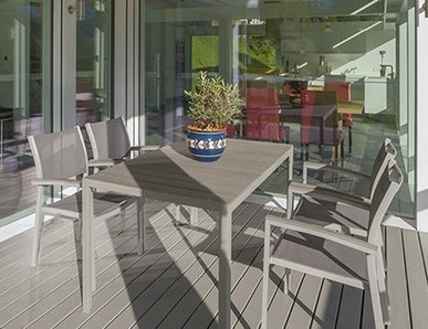 Pflegeleichte Terrassendielen aus WPC und BPC